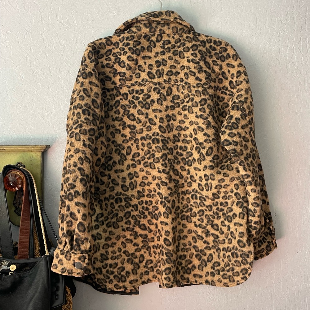 Button up jacket - Picture 2 of 3